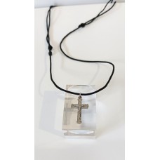 Ατσάλινο κολιέ με τον Εσταυρωμένο και μαίανδρο πάνω σε σταυρό και με μαύρο σκοινί STN09 